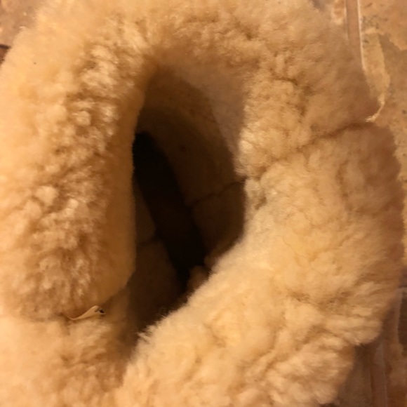 Ugg Boots - Picture 2 of 5